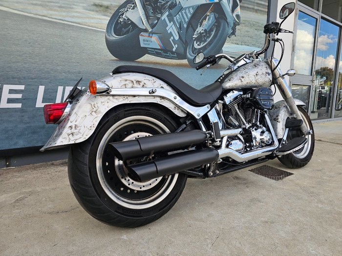 2011 HARLEY-DAVIDSON FLSTF FAT BOY Silver