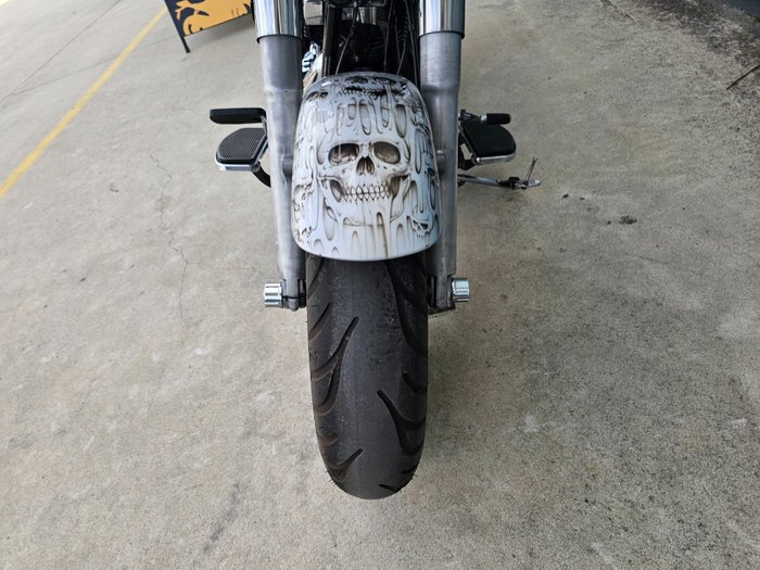 2011 HARLEY-DAVIDSON FLSTF FAT BOY Silver