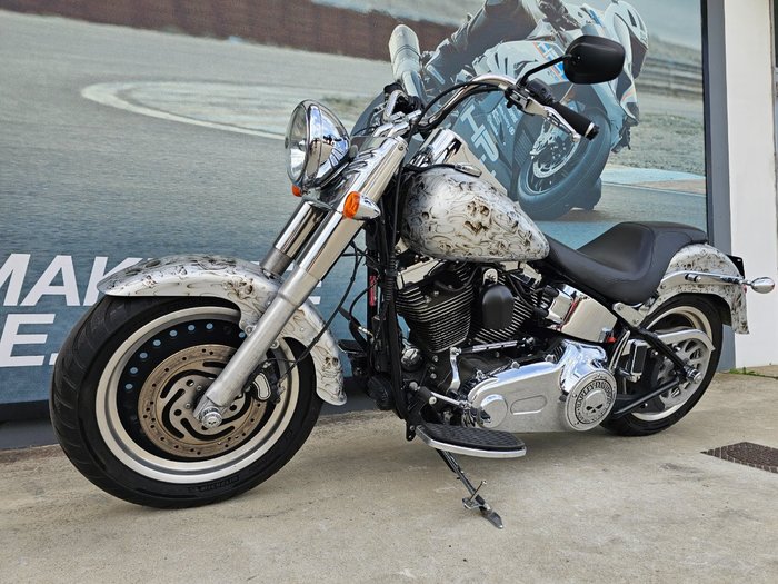 2011 HARLEY-DAVIDSON FLSTF FAT BOY Silver
