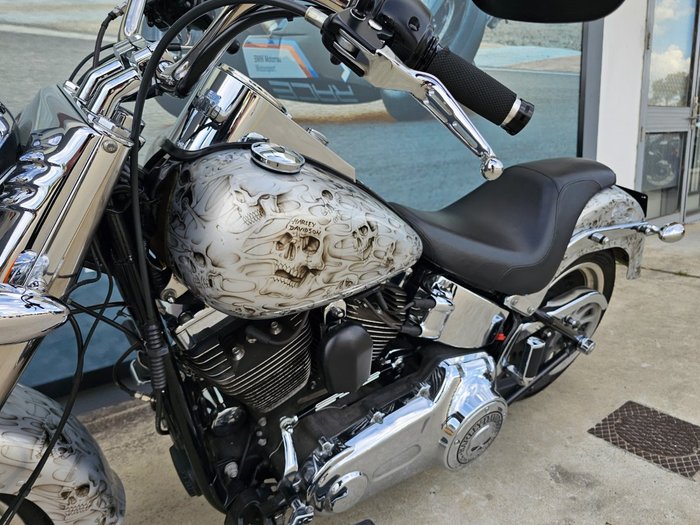 2011 HARLEY-DAVIDSON FLSTF FAT BOY Silver