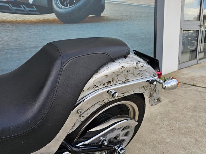 2011 HARLEY-DAVIDSON FLSTF FAT BOY Silver