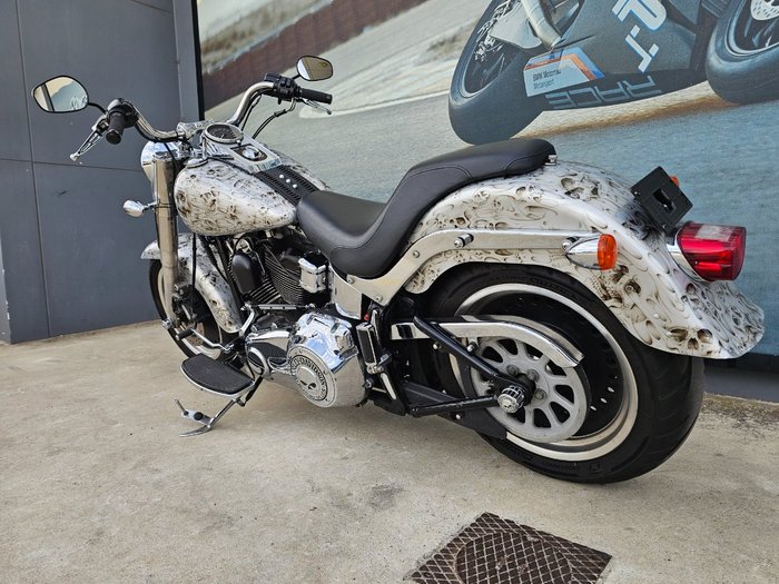 2011 HARLEY-DAVIDSON FLSTF FAT BOY Silver