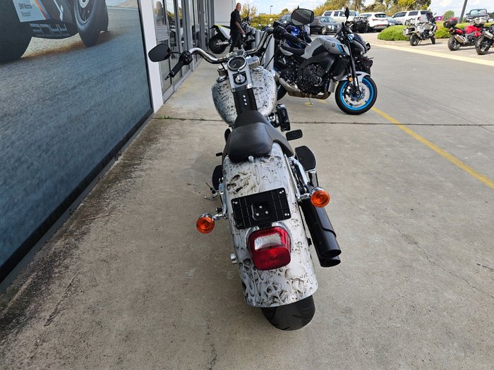 2011 HARLEY-DAVIDSON FLSTF FAT BOY Silver