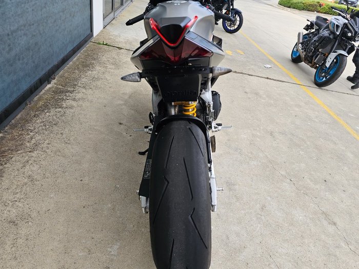 2021 APRILIA RSV4 RR GREY