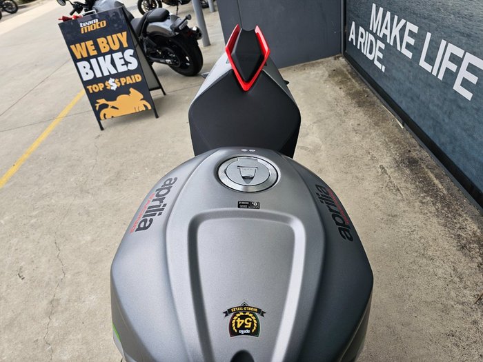 2021 APRILIA RSV4 RR GREY