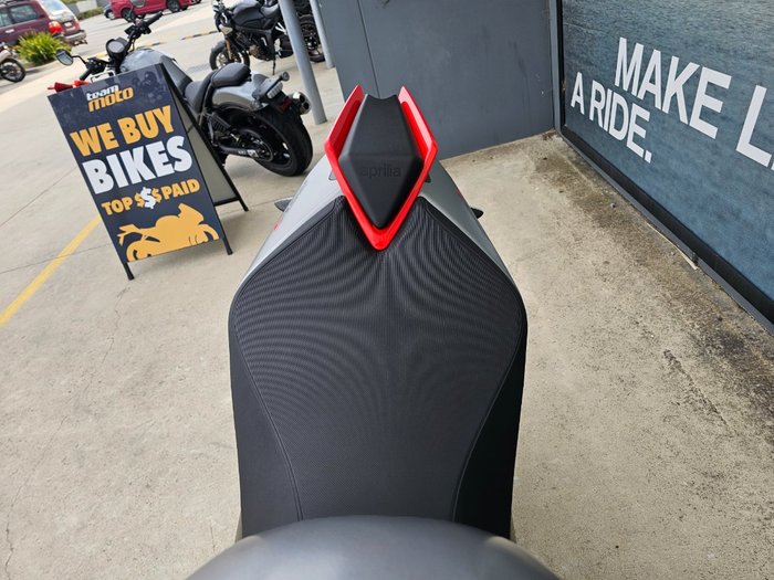 2021 APRILIA RSV4 RR GREY