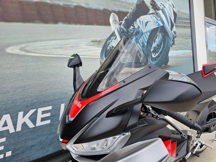 2021 APRILIA RSV4 RR GREY