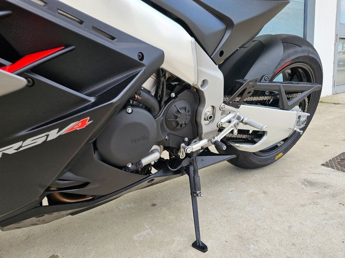 2021 APRILIA RSV4 RR GREY