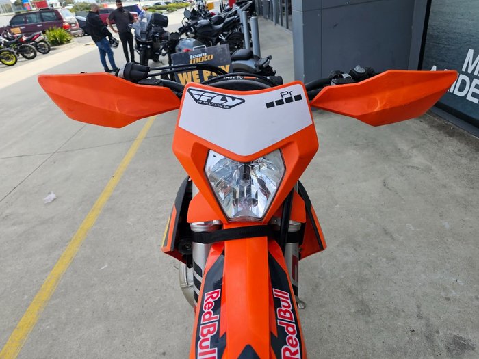 2025 Ktm 300 EXC CHAMPIONS EDITION Orange