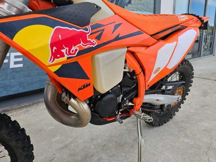 2025 Ktm 300 EXC CHAMPIONS EDITION Orange