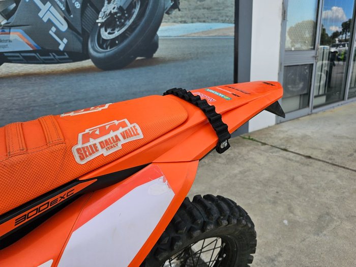 2025 Ktm 300 EXC CHAMPIONS EDITION Orange