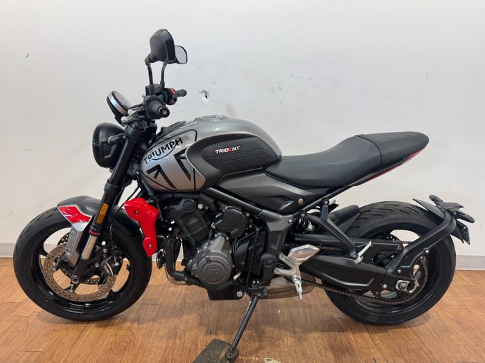 2022 Triumph TRIDENT 660 SILVER