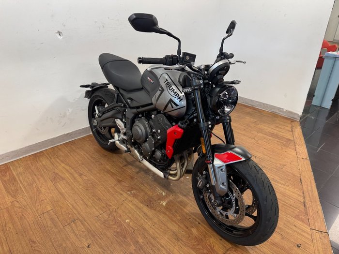 2022 Triumph TRIDENT 660 SILVER