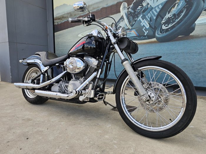 2006 HARLEY-DAVIDSON FXSTI SOFTAIL Black