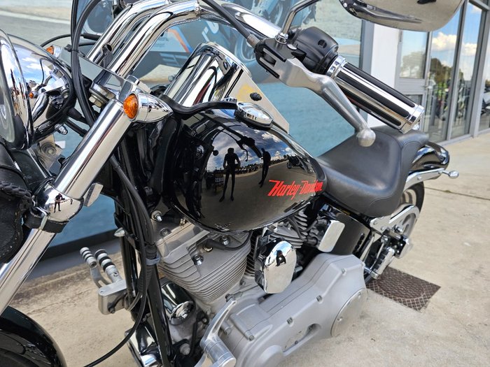 2006 HARLEY-DAVIDSON FXSTI SOFTAIL Black