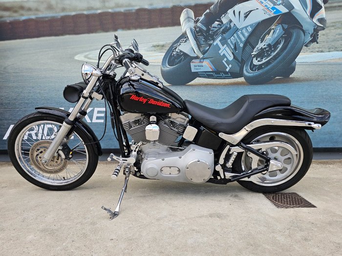 2006 HARLEY-DAVIDSON FXSTI SOFTAIL Black