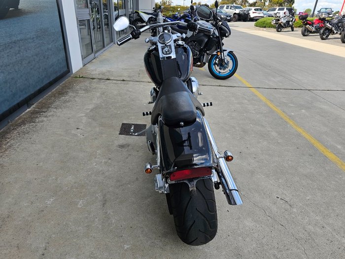 2006 HARLEY-DAVIDSON FXSTI SOFTAIL Black