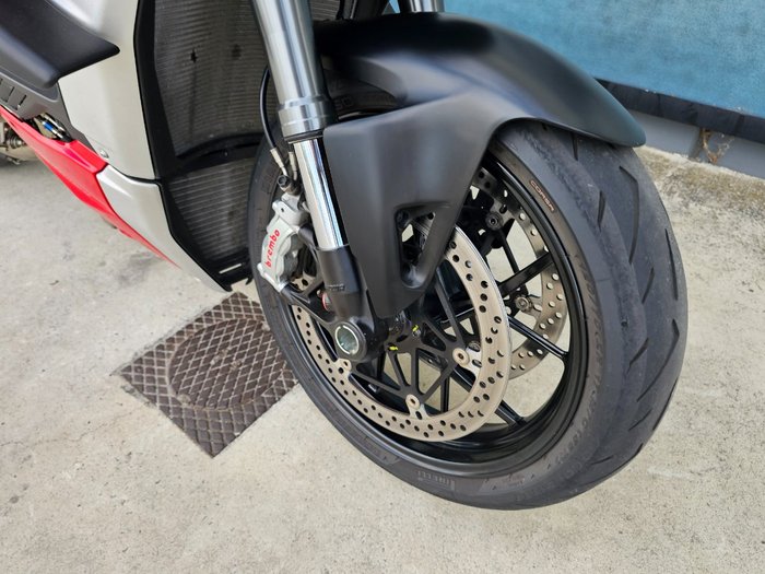 2021 DUCATI STREETFIGHTER V4 Red