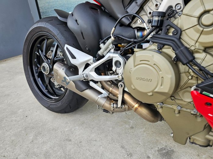 2021 DUCATI STREETFIGHTER V4 Red