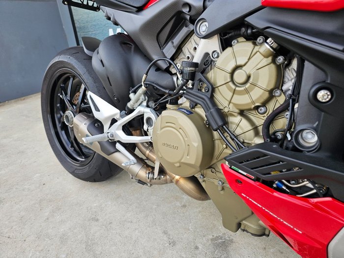 2021 DUCATI STREETFIGHTER V4 Red