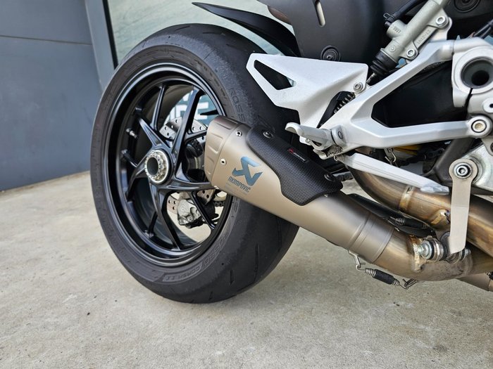 2021 DUCATI STREETFIGHTER V4 Red