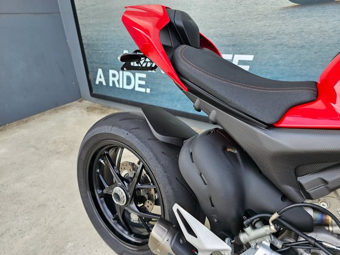 2021 DUCATI STREETFIGHTER V4 Red