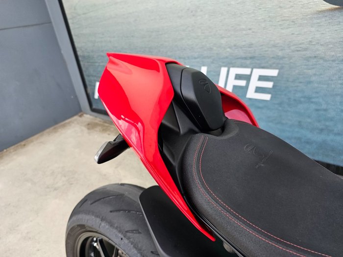 2021 DUCATI STREETFIGHTER V4 Red