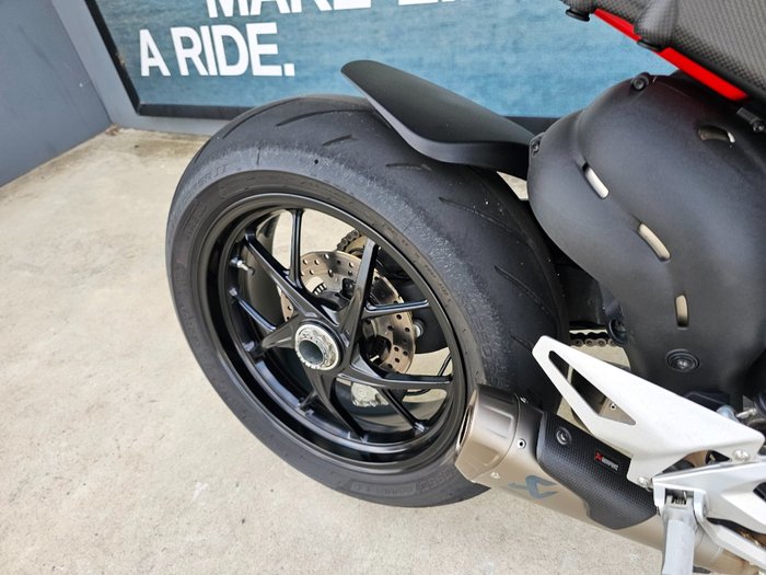 2021 DUCATI STREETFIGHTER V4 Red