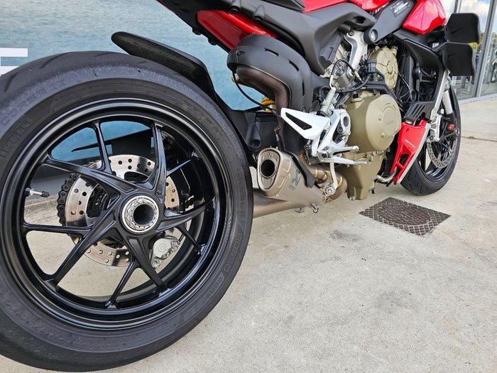 2021 DUCATI STREETFIGHTER V4 Red