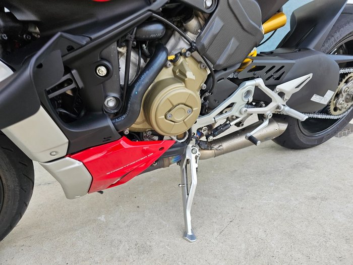 2021 DUCATI STREETFIGHTER V4 Red