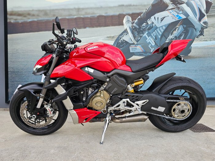 2021 DUCATI STREETFIGHTER V4 Red