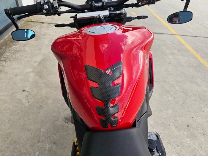 2022 DUCATI STREETFIGHTER V2 Red
