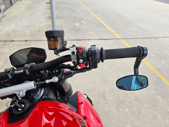 2022 DUCATI STREETFIGHTER V2 Red