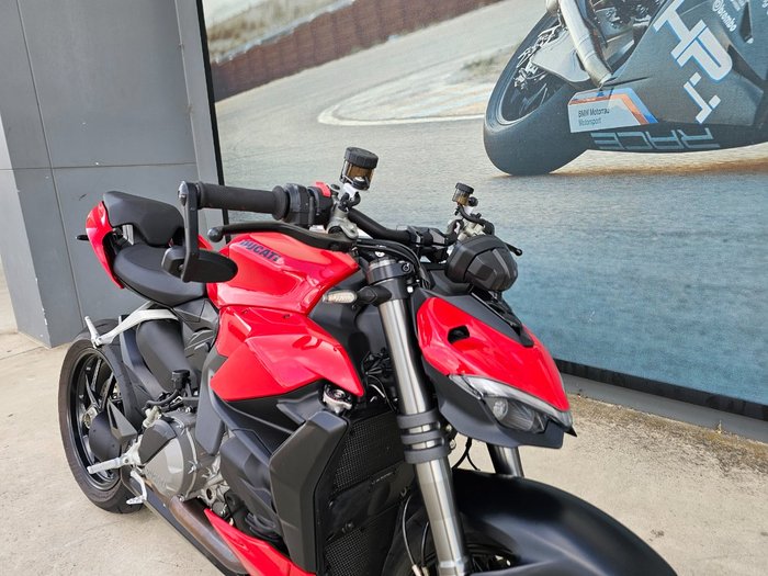 2022 DUCATI STREETFIGHTER V2 Red