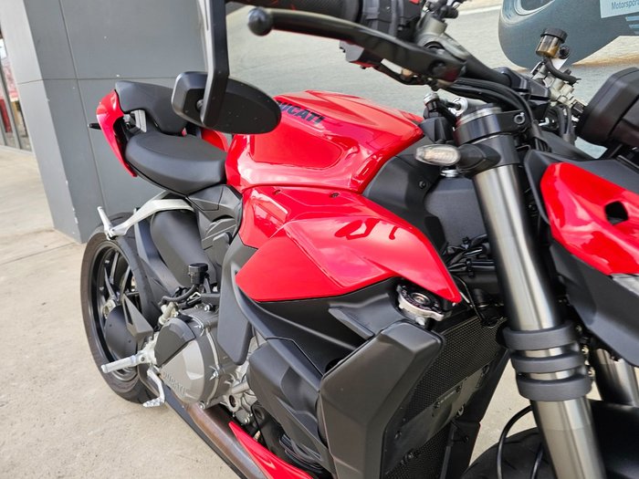 2022 DUCATI STREETFIGHTER V2 Red