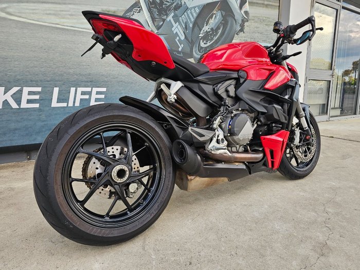 2022 DUCATI STREETFIGHTER V2 Red