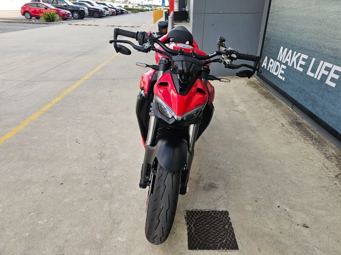 2022 DUCATI STREETFIGHTER V2 Red
