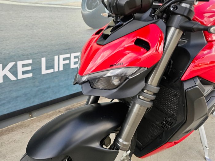2022 DUCATI STREETFIGHTER V2 Red