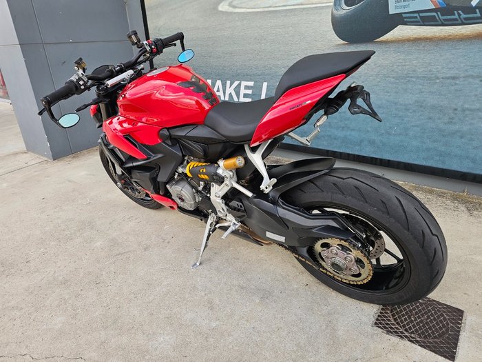 2022 DUCATI STREETFIGHTER V2 Red