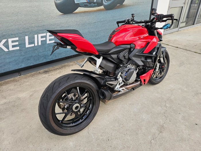 2022 DUCATI STREETFIGHTER V2 Red