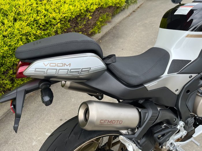 2025 CFMOTO 2025 CF MOTO 500CC 500SR VOOM ABS NEBULA WHITE