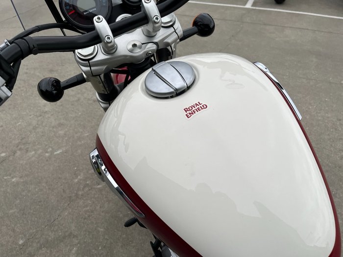 2025 Royal Enfield SUPER METEOR 650 Red