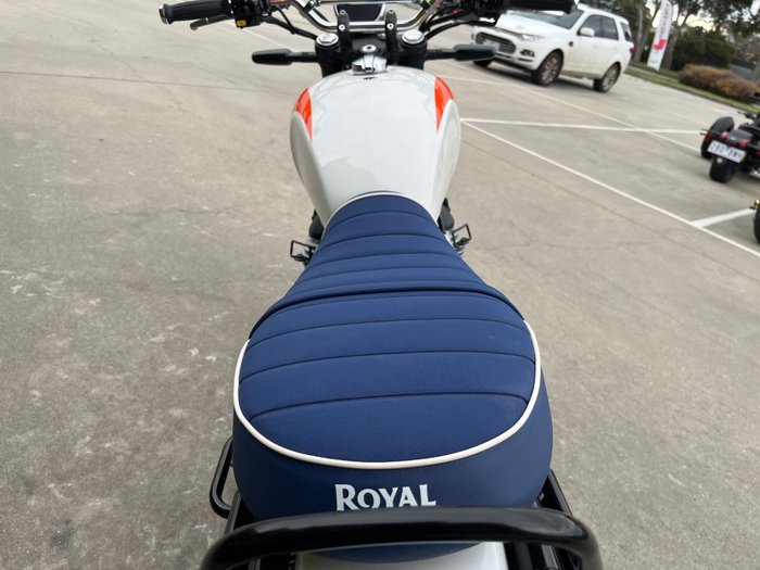 2025 Royal Enfield 2025 650CC INTERCEPTOR BEAR 650 Road White