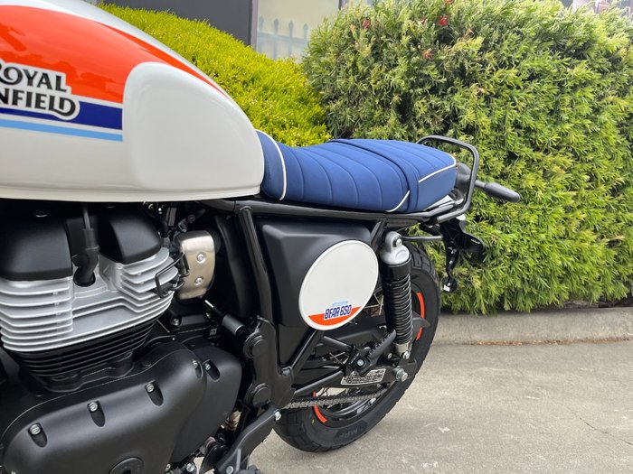 2025 Royal Enfield 2025 650CC INTERCEPTOR BEAR 650 Road White