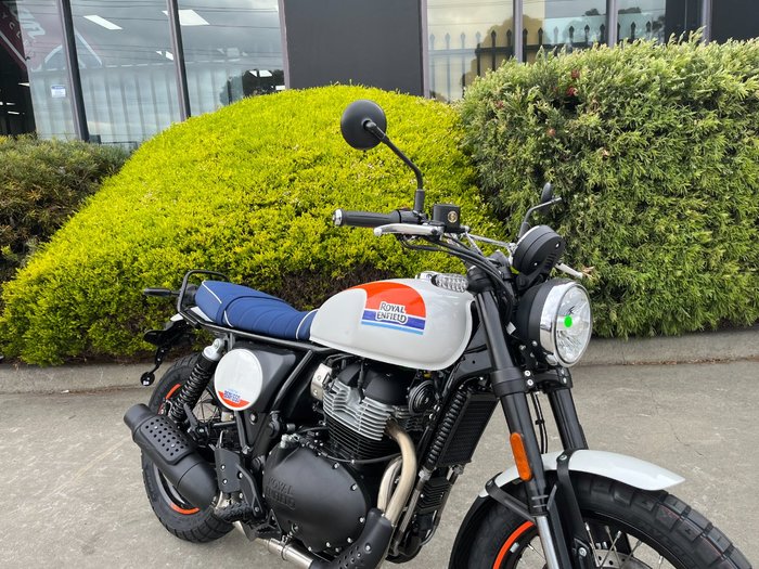 2025 Royal Enfield 2025 650CC INTERCEPTOR BEAR 650 Road White