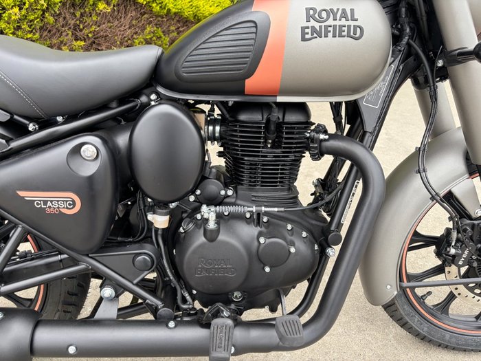 2025 Royal Enfield CLASSIC 350 DARK Grey