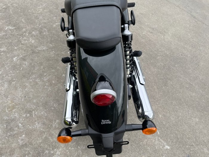 2025 Royal Enfield SUPER METEOR 650 Interstella Green