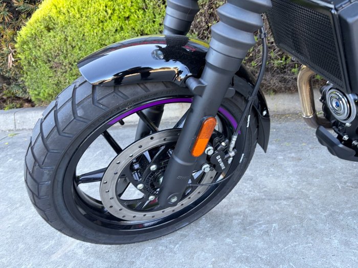 2025 Royal Enfield Guerrilla 450