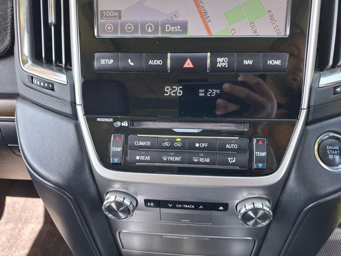 2017 Toyota Landcruiser VX