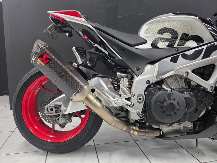 2019 APRILIA TUONO V4 FACTORY Black